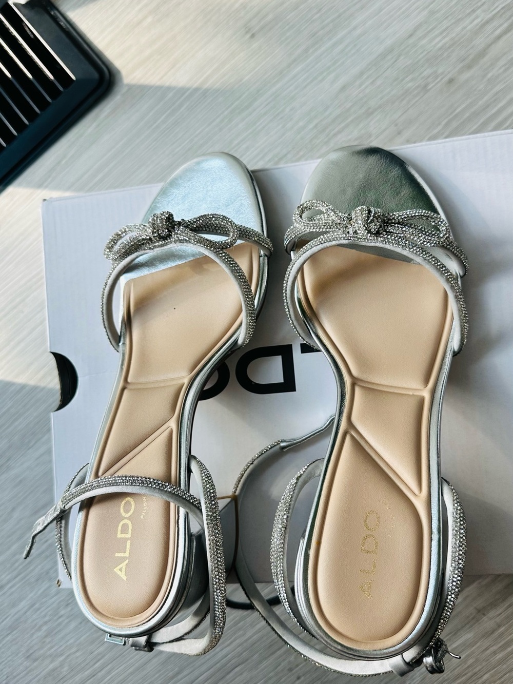 Aldo Metallic Silver Knot-Accent Open-Toe Sandals